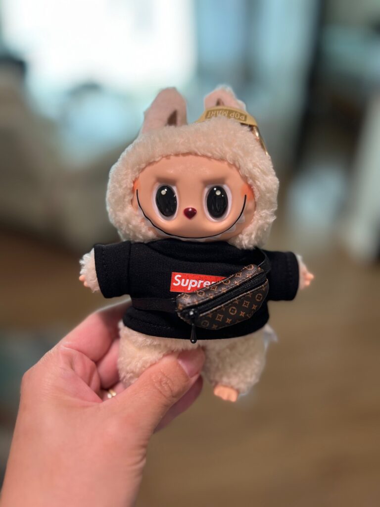 ラブブ人形ブランドバック